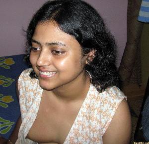 Abitha Aunty_75.jpg